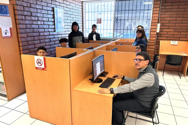 Instalan equipo de cómputo de vanguardia en Biblioteca Municipal