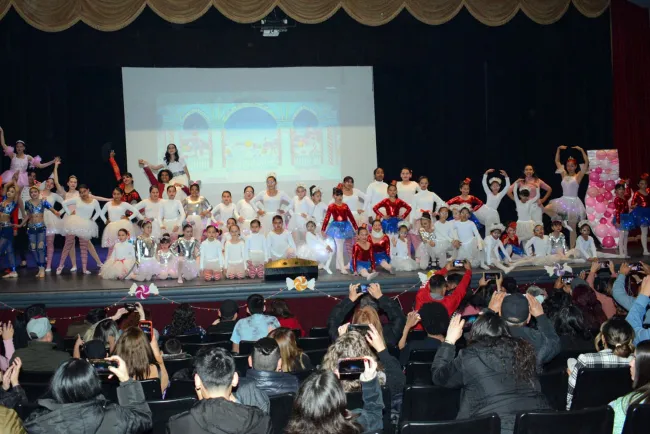 Celebra Academia de Danza de Imfoculta tradicional festival