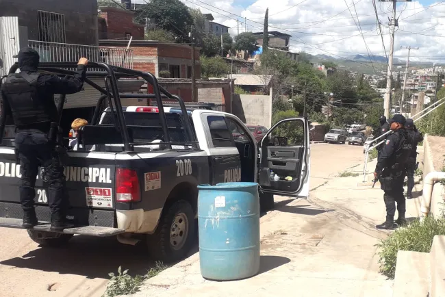 Agreden a joven cuando platicaba con su novia