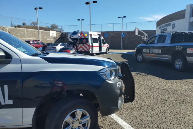 Se aprovecha masajista de clienta