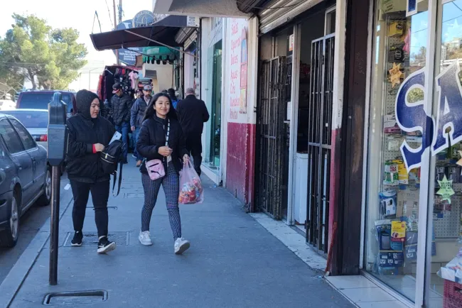 Activan comercios con la época decembrina