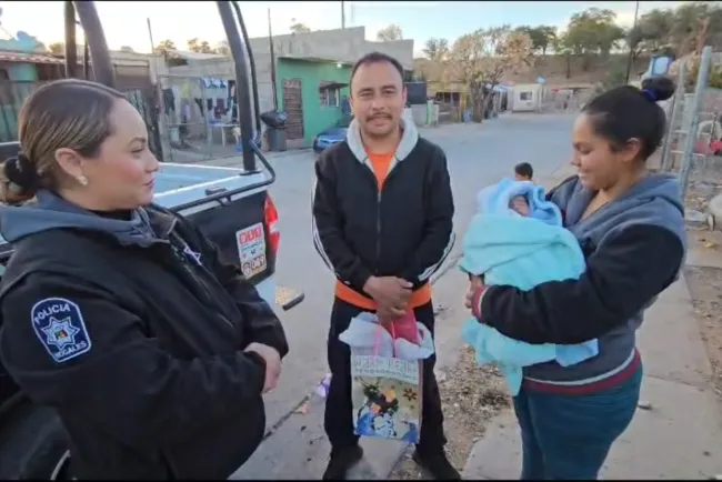 Siente orgullo de su trabajo oficial que apoyó en parto a mujer