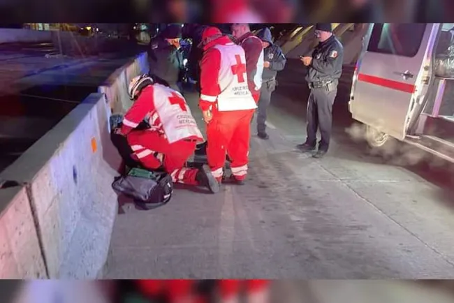 Atropellan a mujer cerca de garita; presunto responsable huye a EU