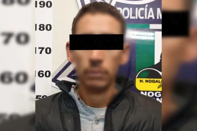 Detienen a persona por entrar a vivienda con un machete