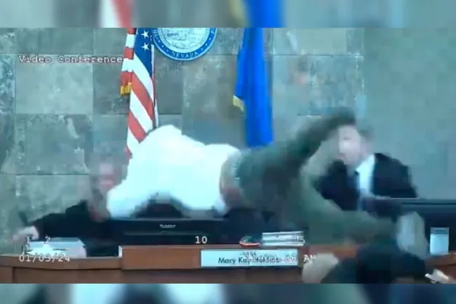 Ataca acusado a jueza de Nevada por negarle ‘libertad condicional’