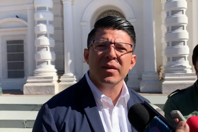 Reabrirán módulos fijos para regularización de carros