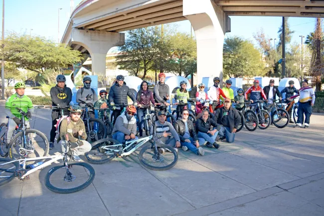 Celebran Bicicletón en Día de Reyes