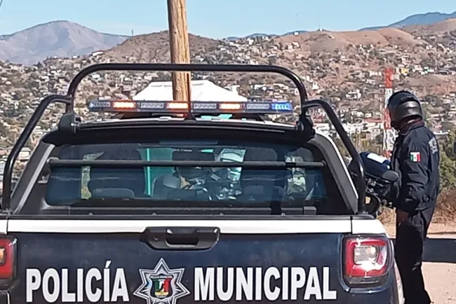 Pegan ladrones a negocios en colonia Buenos Aires