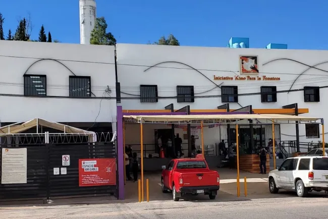 Llama Iniciativa Kino a apoyar instituciones en pro de los migrantes