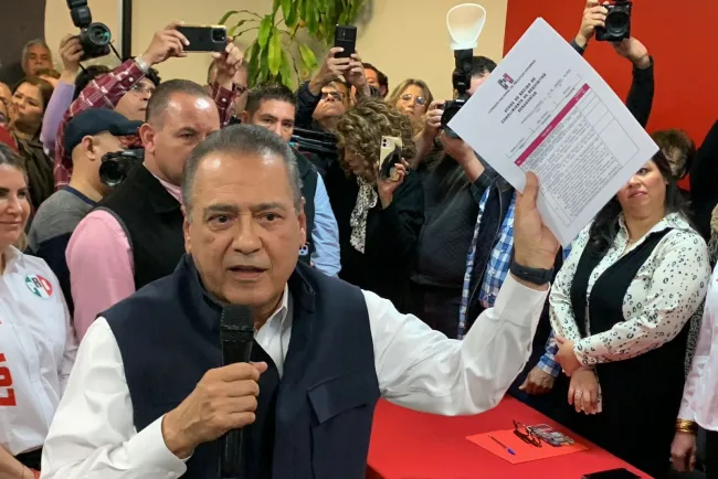 Se registra como aspirante Manlio Fabio Beltrones al Senado