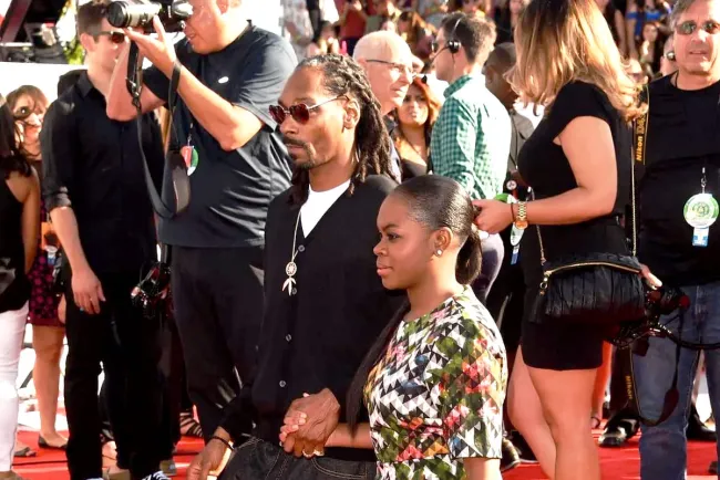 Sufre derrame cerebral hija de Snoop Dogg
