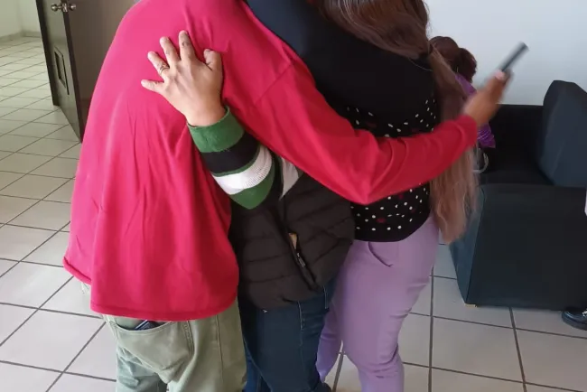 Rescatan a víctima de extorsión telefónica