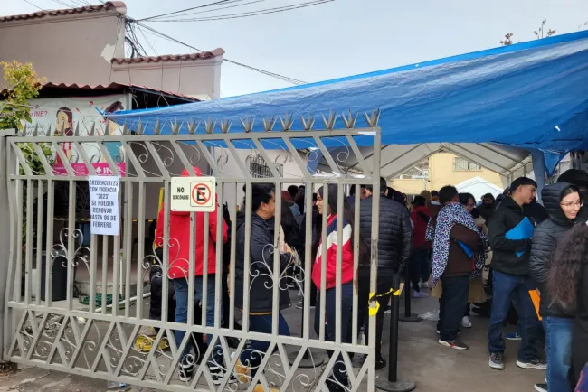 Moviliza a ciudadanos último día de trámites ante el INE