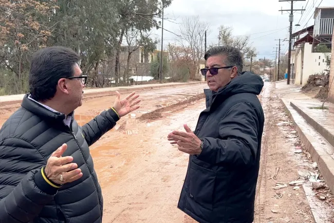 Visitan autoridades municipales la calle Sierra Madre