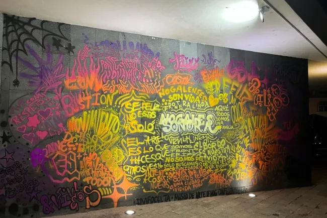 Ofrece artista visual habilidades a estudiantes del taller de Imfoculta