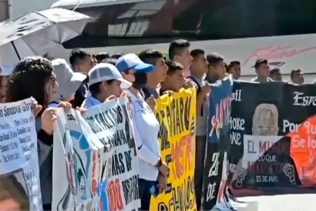 Liberan a militares detenidos por presunta relación con el caso Ayotzinapa