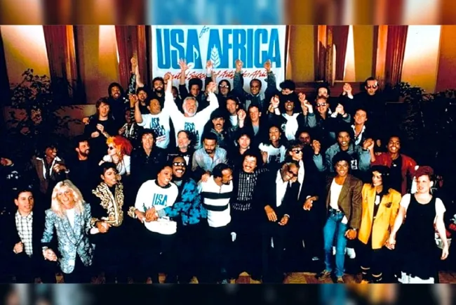 Sacan del baúl a "We are the world"