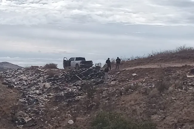 Localizan a hombre sin vida en basurero clandestino