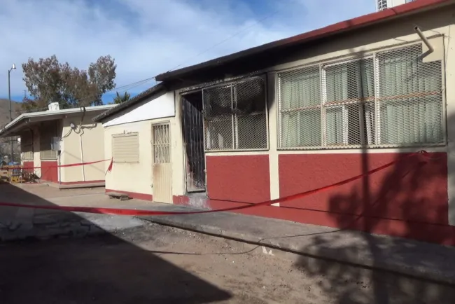 Corto circuito podría haber ocasionado incendio en escuela
