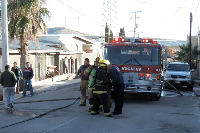 Destruyen las llamas humilde vivienda