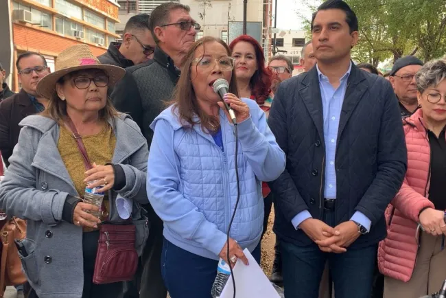 Exigen jubilados y pensionados del Isssteson aumento en pensiones