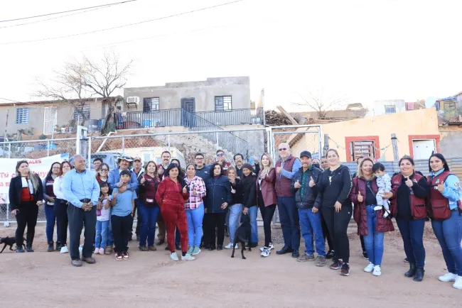 Reciben 40 familias servicio de drenaje en la Colosio