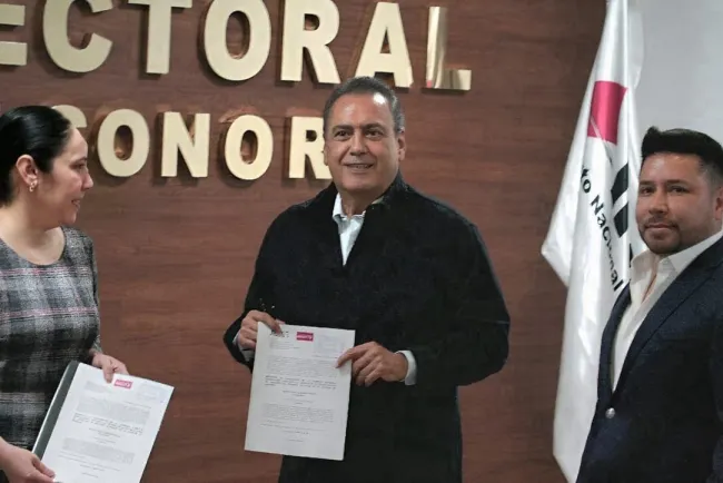 Acude Beltrones Rivera por su registro como candidato al Senado