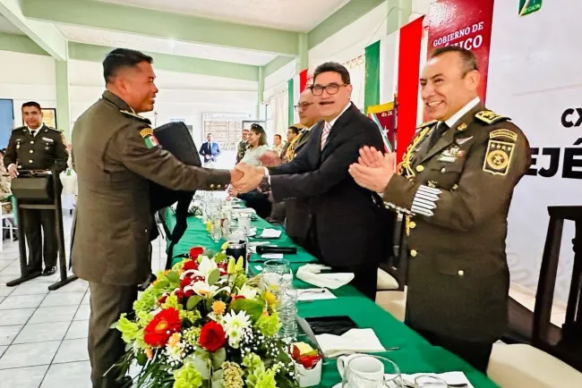 Conmemora Alcalde Día del Ejército Mexicano