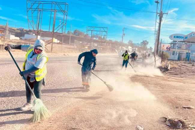 Intensifica Imagen Urbana barrido en varias avenidas