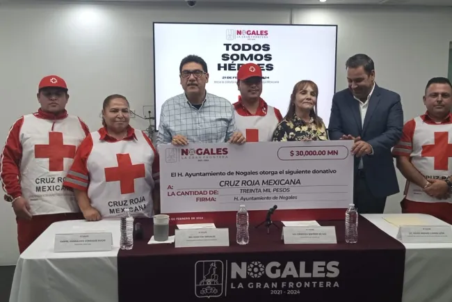 Ayuntamiento entrega donativo a la Cruz Roja