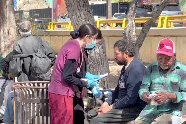 Ofrece Compassion Home servicios médicos a personas en condición de calle