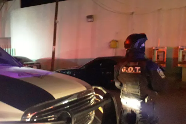 Auxilian a hombre en la calle; tenía múltiples fracturas