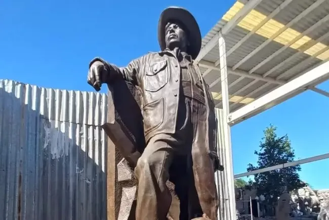 Estatua de Jesús García volverá al Parque Madero