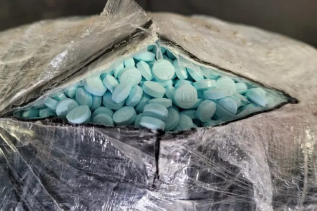 Localizan y aseguran cargas de narcóticos en cruce fronterizo