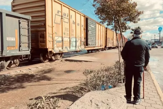 Pide diputado se informe sobre reubicación de vías del tren