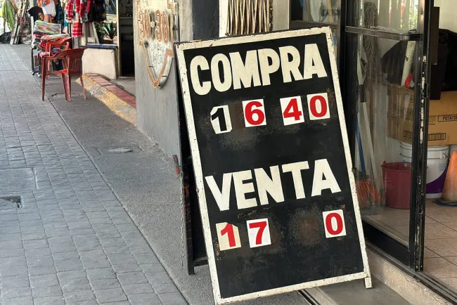 De nueva cuenta el dólar a la baja