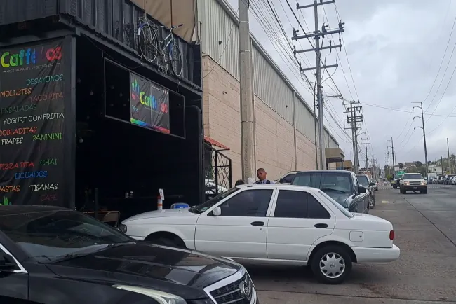 Alistan comerciantes recolección de plástico a favor del reciclaje