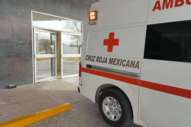 Resulta mujer con lesiones leves por atropellamiento