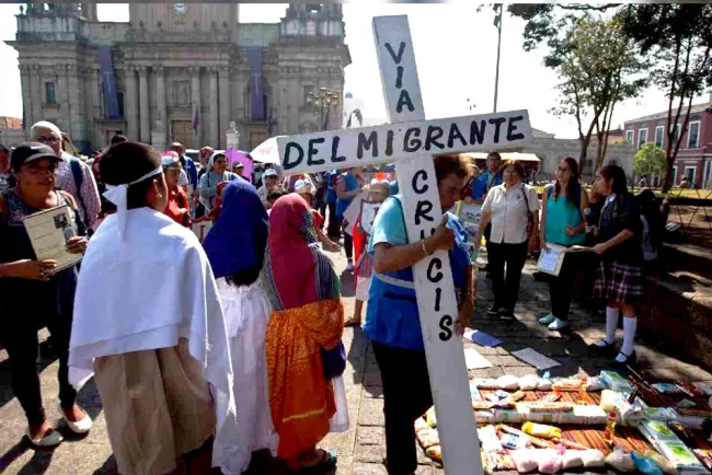 Parte caravana de más de 3 mil migrantes de Tapachula