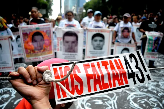 Acusa AMLO que la investigación de caso Ayutzinapa fue mal hecha