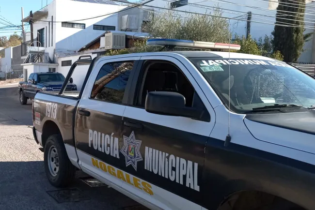 Reportan robos y daños a vehículos en diferentes puntos de la ciudad