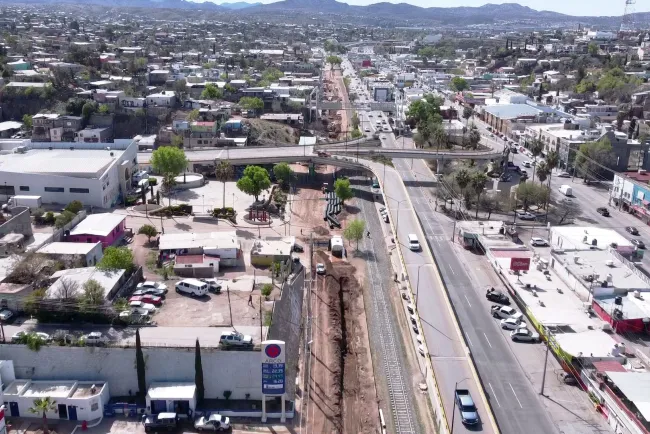 Continúan trabajos de la Ruiz Cortines en periodo de asueto