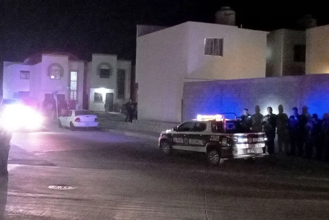 Pegan ladrones a vehículos y viviendas; afectados denuncian