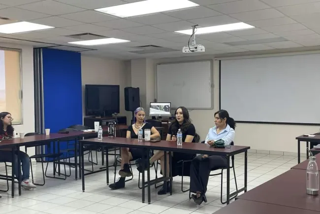 Participa MAS Medios en panel de comunicación de la Unison