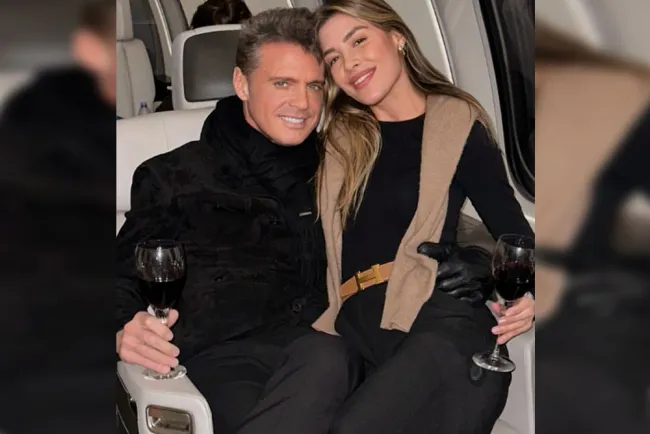 Comparte Michelle Salas foto junto a Luis Miguel