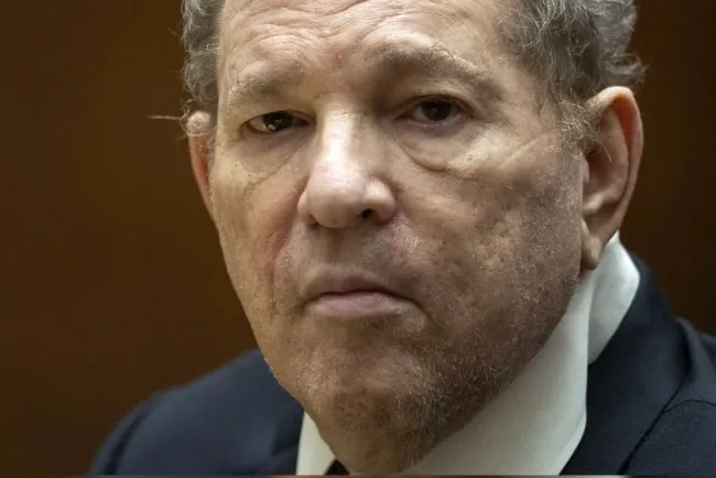 Anulan condena contra Harvey Weinstein