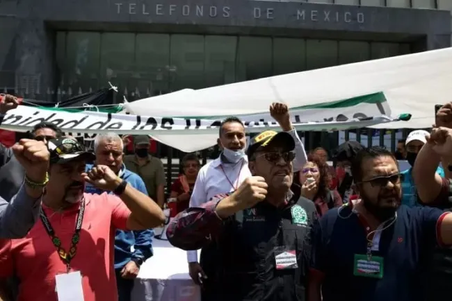 Retrasan emplazamiento a huelga telefonistas