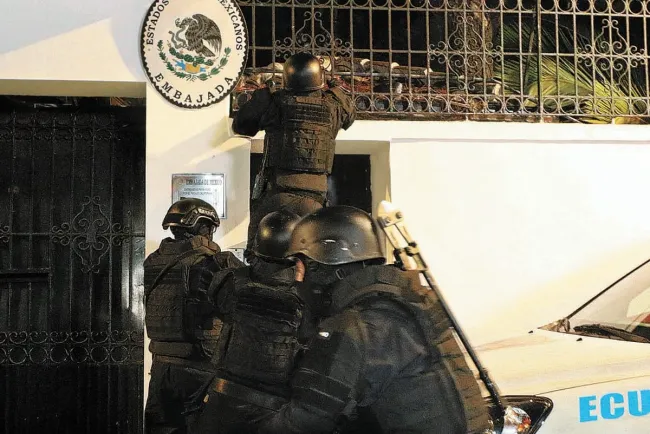 Responde Ecuador a México con contrademanda ante la CIJ