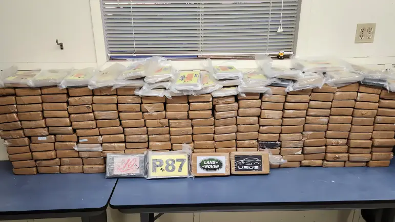 Megaoperativo en Arizona Desmantela Red de 22 Millones en Cocaína
