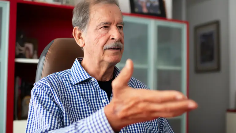 Fox arremete contra el gobierno mexicano
